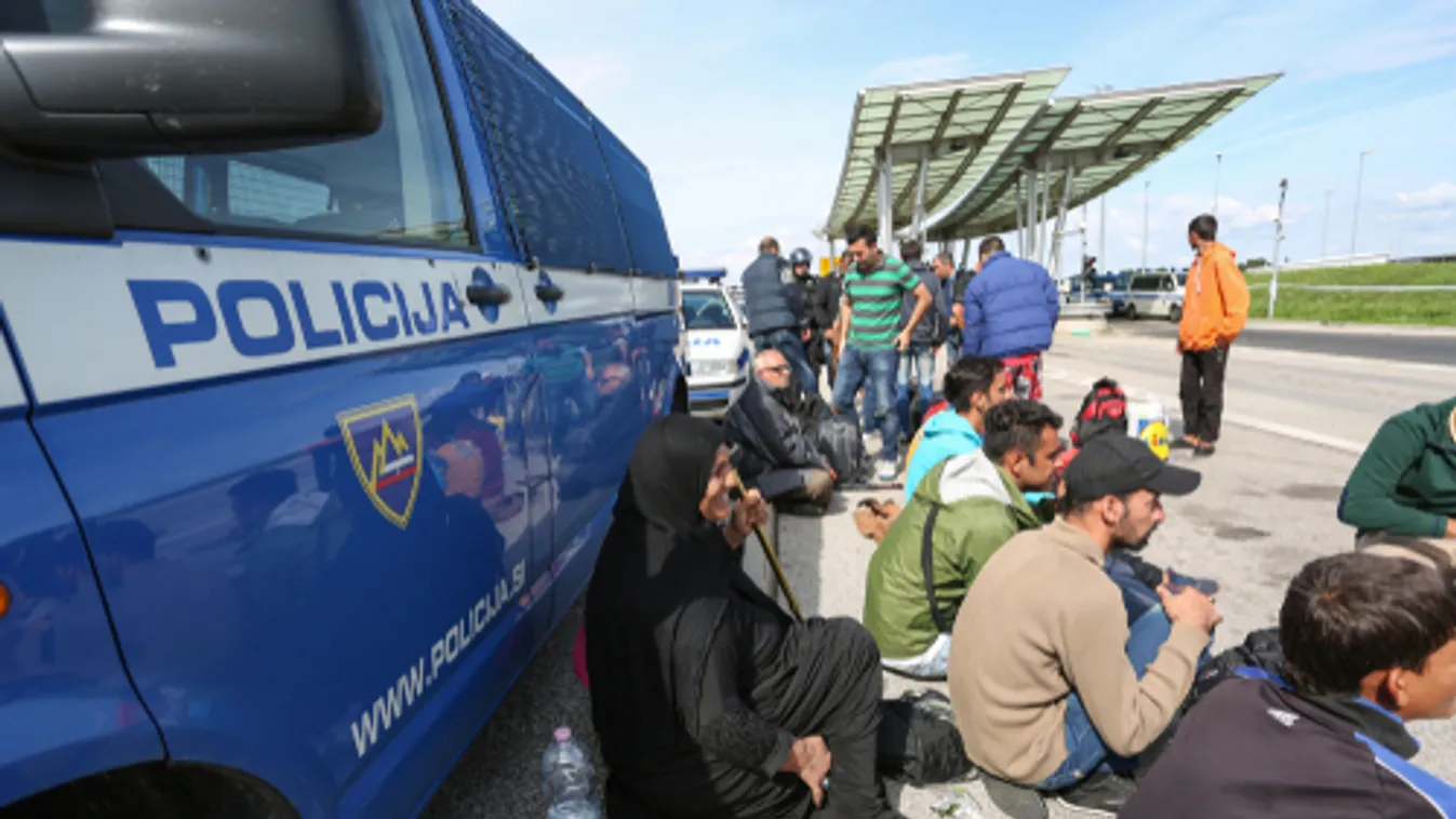 Két autóban több tucat migránst tartóztatott fel a szlovén rendőrség