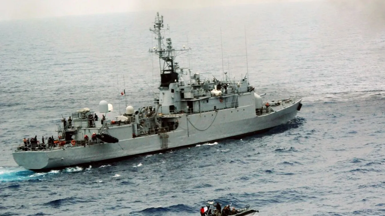 Az olasz parti őrség 57 migránst szállított Lampedusára