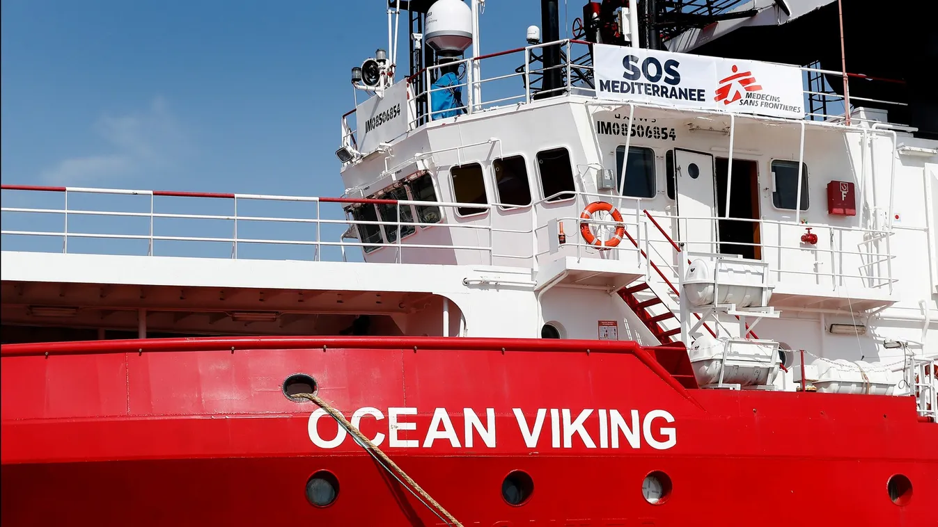 Újabb bevándorlókat vett a fedélzetére az Ocean Viking