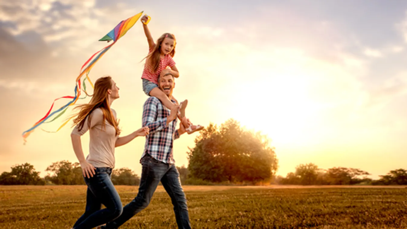 Emmi: A fiatalok jelentik a családbarát Magyarország jövőjét