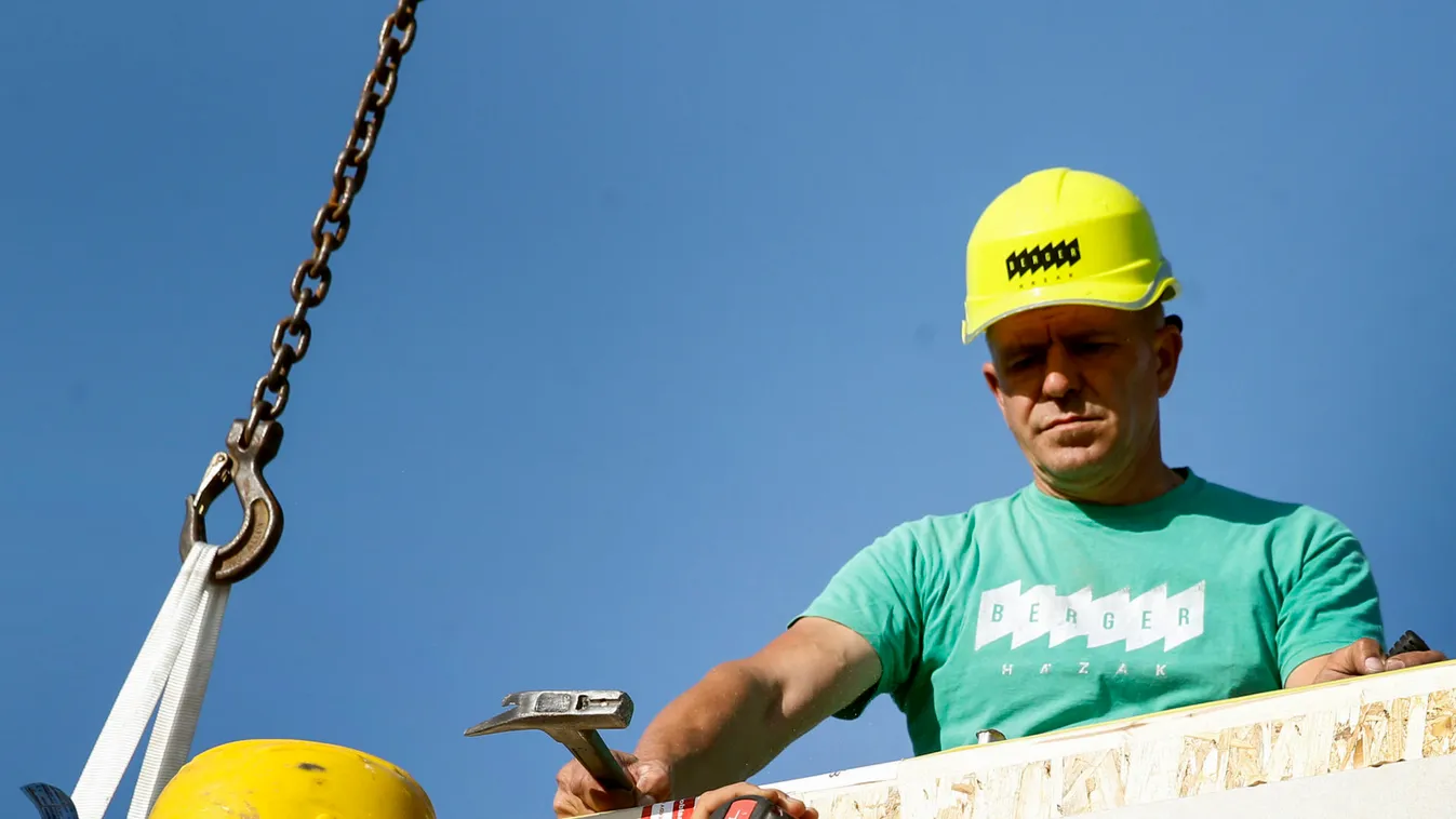 Itthon csúcson, az unióban lejtőn van az építőipar