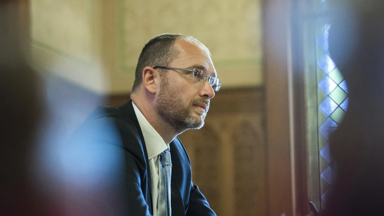 A Gazdasági bizottság alkalmasnak ítélte Kandrács Csabát, az MNB alelnöki posztjára