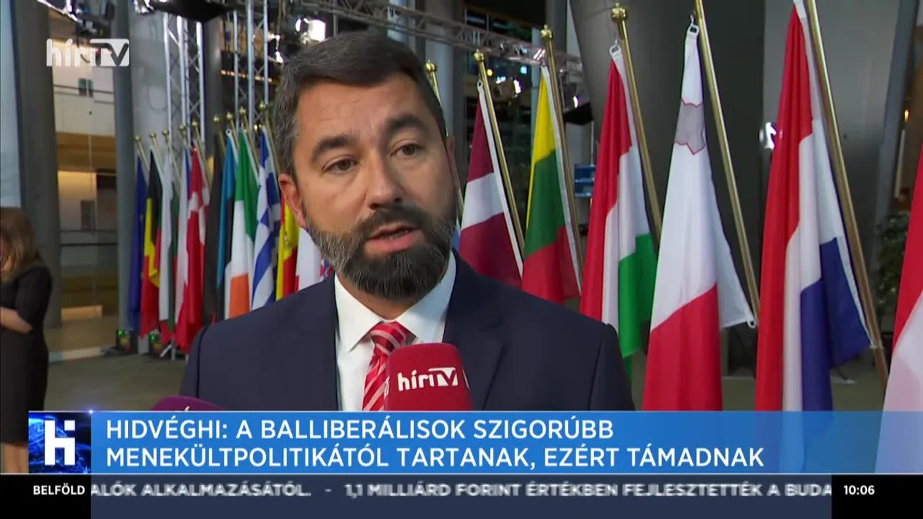 Hidvéghi: A balliberálisok szigorúbb menekültpolitikától tartanak, ezért támadnak