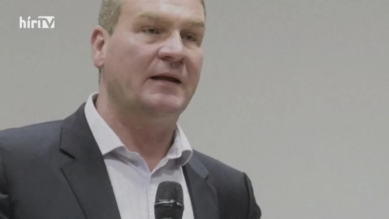 Főhős: "Botka László Szeged Karácsony Gergelye"