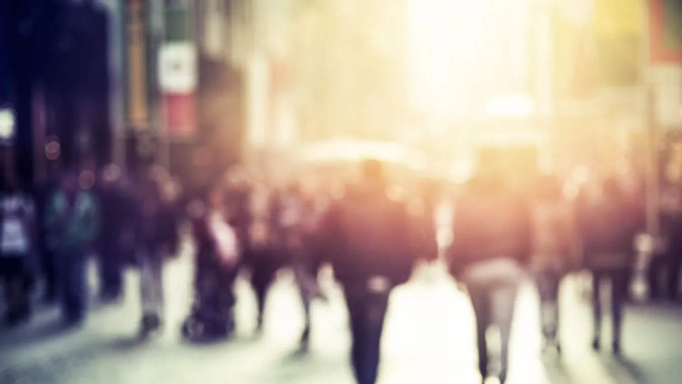 Újra a járókelőké a teljesen megújított Vörösmarty tér Budapesten