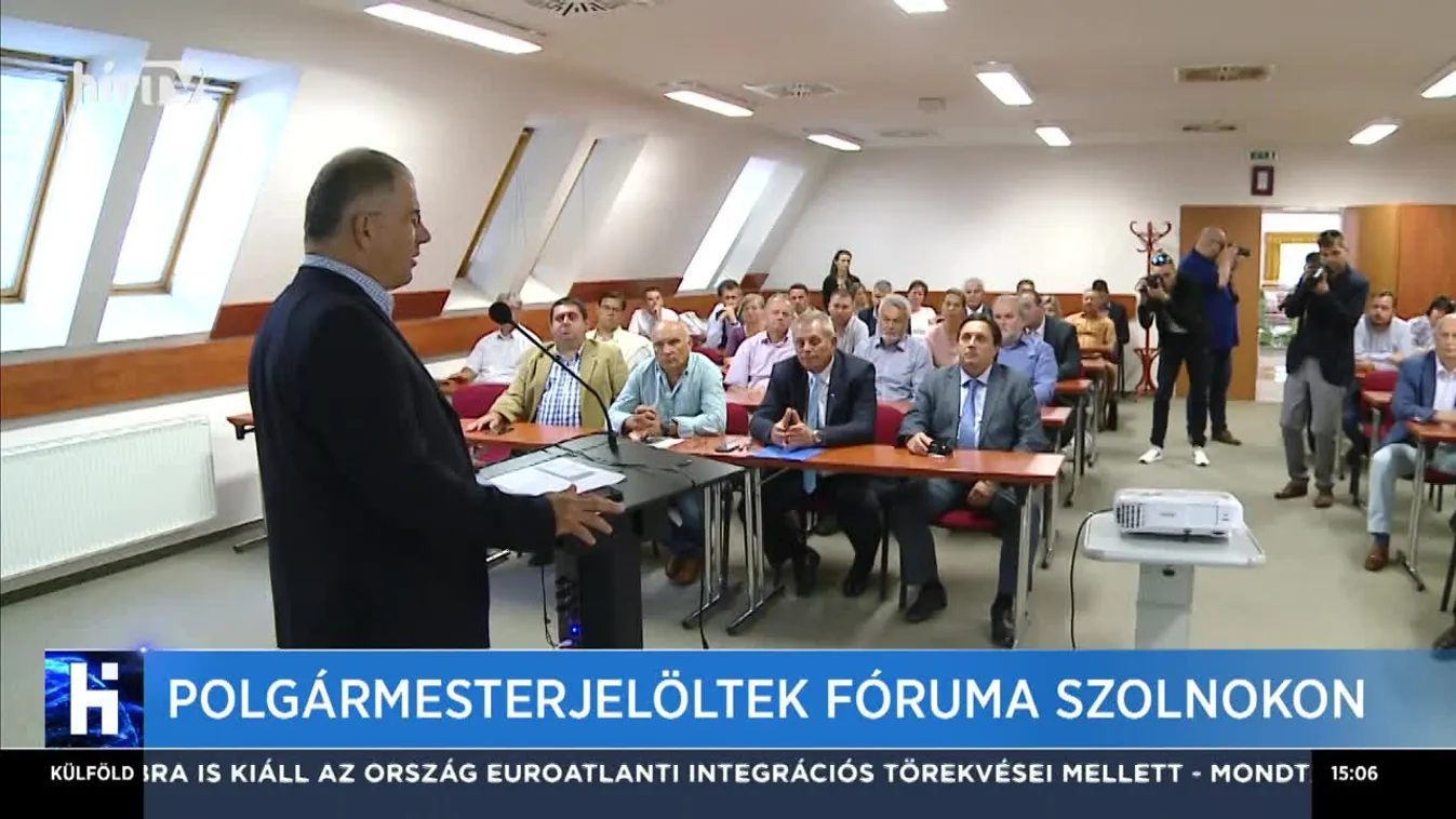 Polgármesterjelöltek fóruma Szolnokon