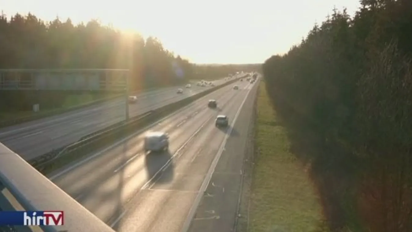 Lezárták az M1-es autópályát