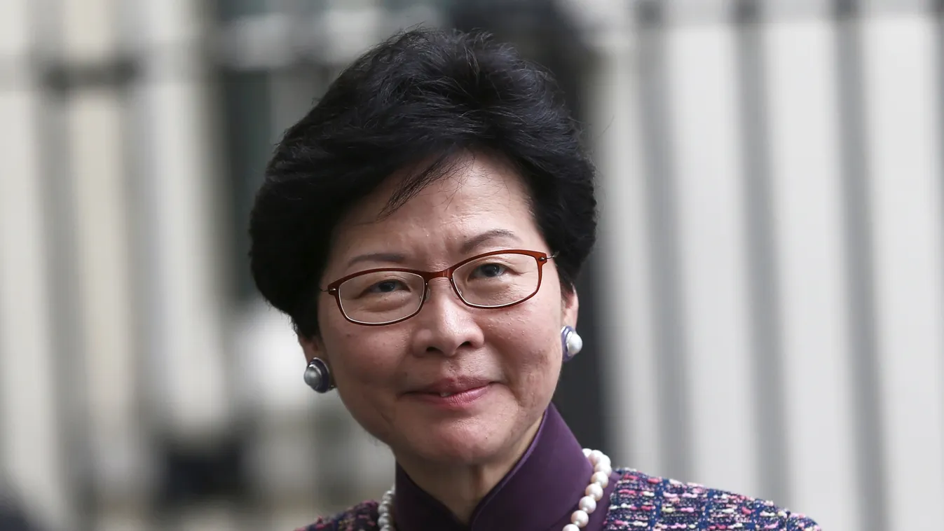 Visszavonta a kiadatási törvénytervezetet a hongkongi kormányzó