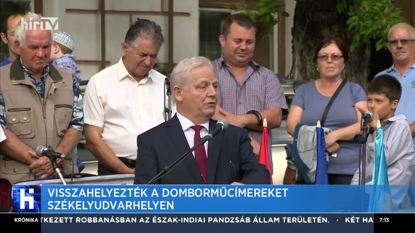 Visszahelyezték a domborműcímereket Székelyudvarhelyen