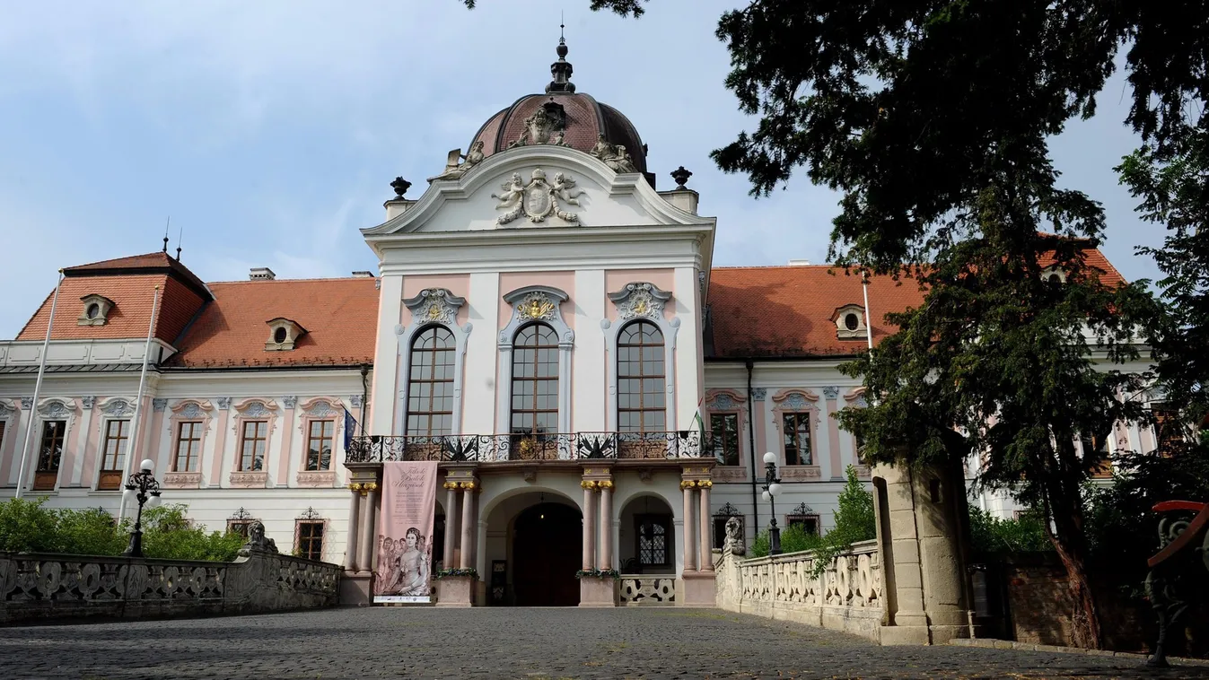 Magángyűjtemények alkotásaiból látható kiállítás Gödöllőn