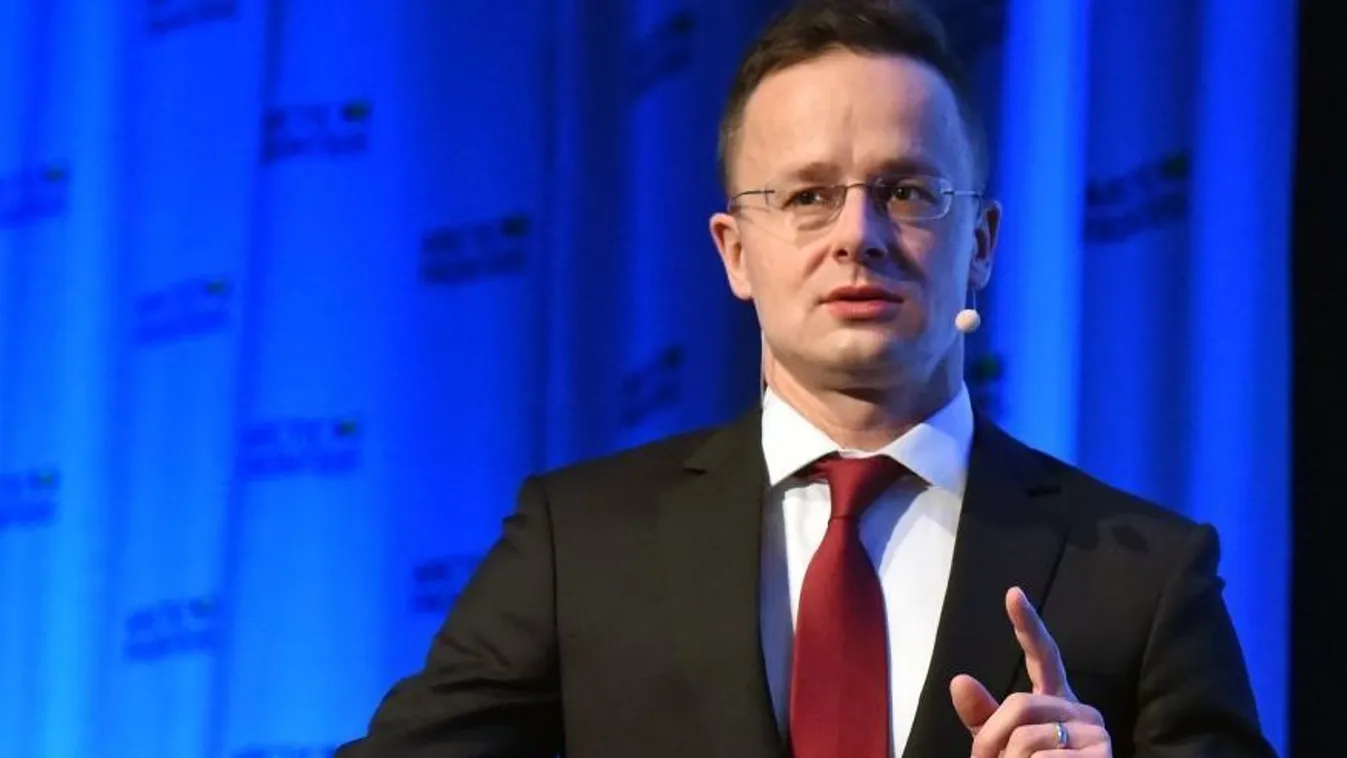 Szijjártó: A migrációt Európa határain kívül kell tartani