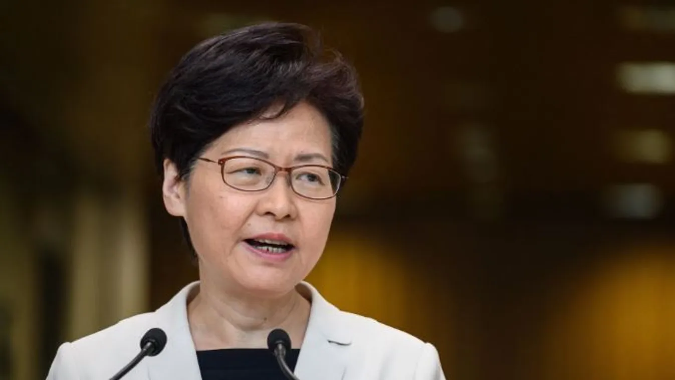 Hongkongi tüntetések: A kormányzó elrendelte a maszkok betiltását