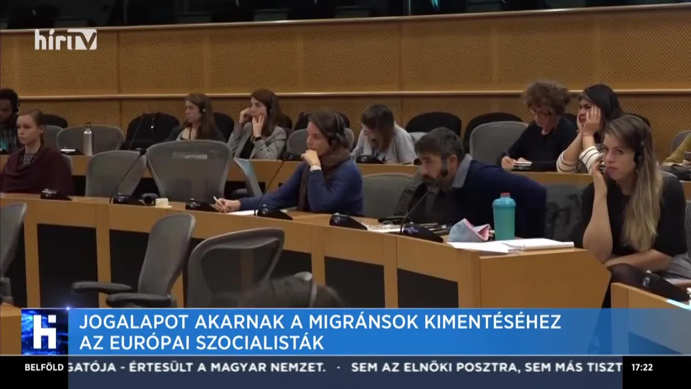 Jogalapot akarnak a migránsok kimentéséhez az európai szocialisták