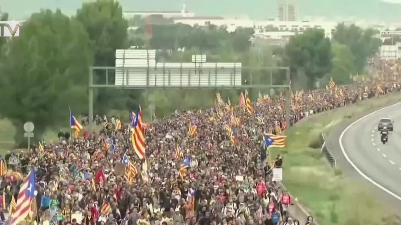 Több mint félmillióan vonultak utcára Barcelonában