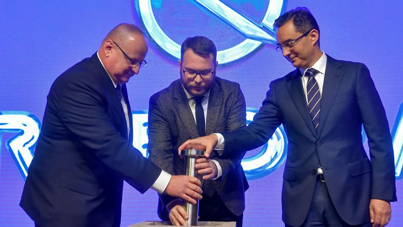 Schanda Tamás: Tíz év alatt 36 milliárd döntő részben elektromos buszokra