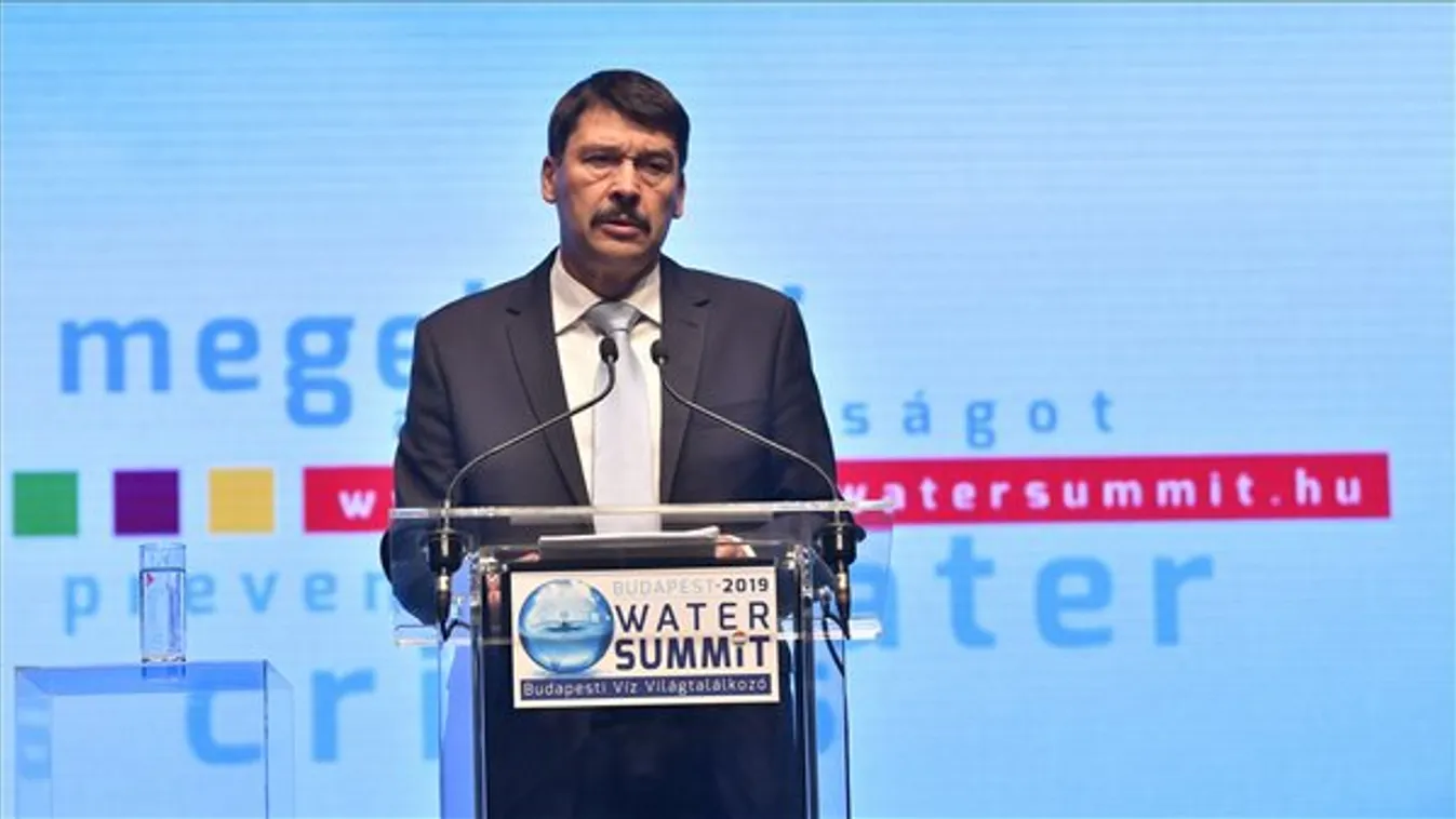 Áder: A szemünk láttára bontakozik ki a kevés víz, a sok víz és a szennyezett víz drámája