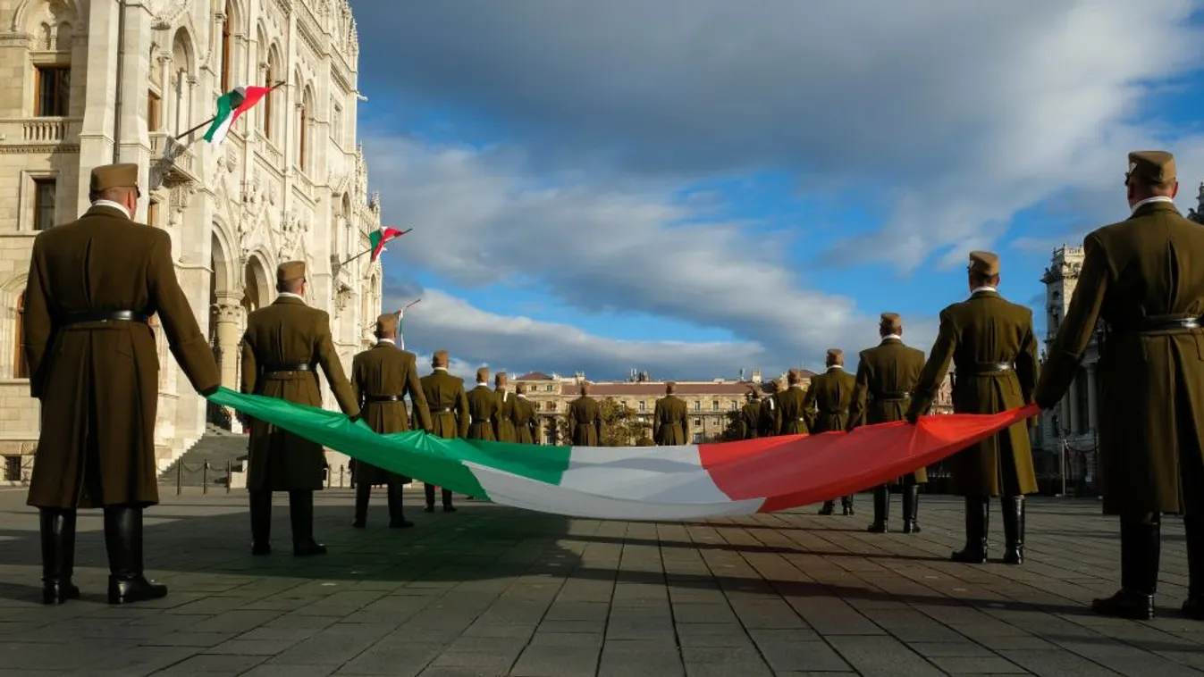 Családi programokkal várják az ünneplőket a Kossuth téren