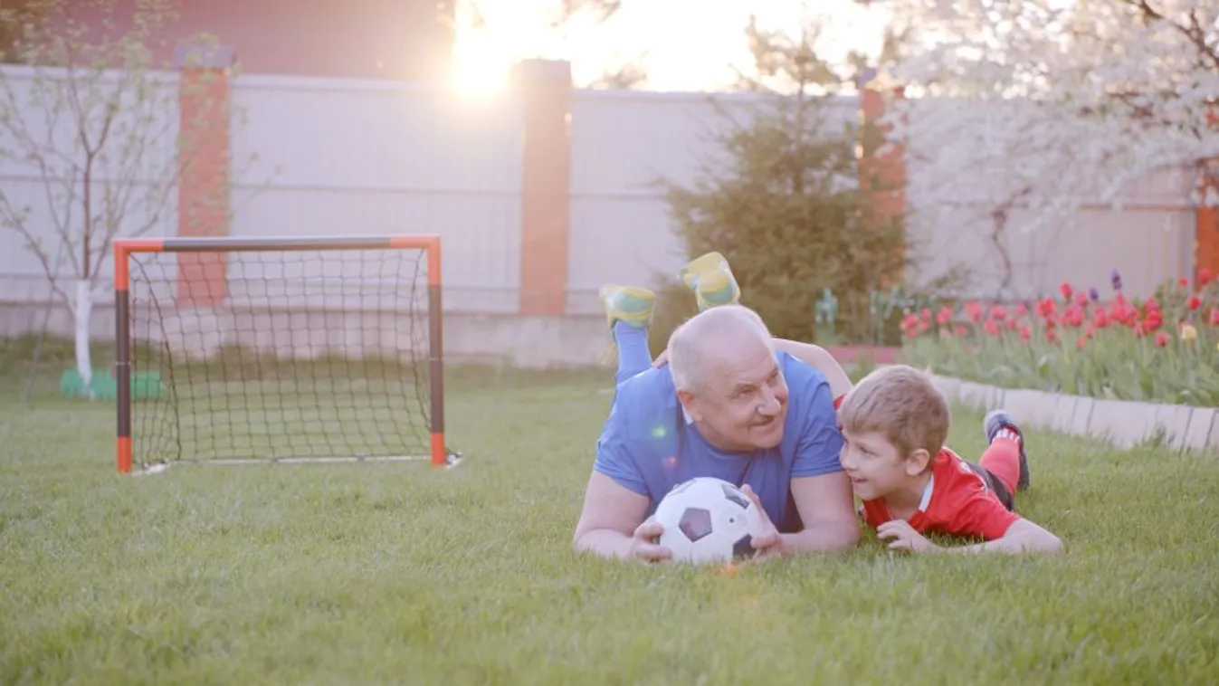 Több gyermek születhet, ha van nagyszülői segítség
