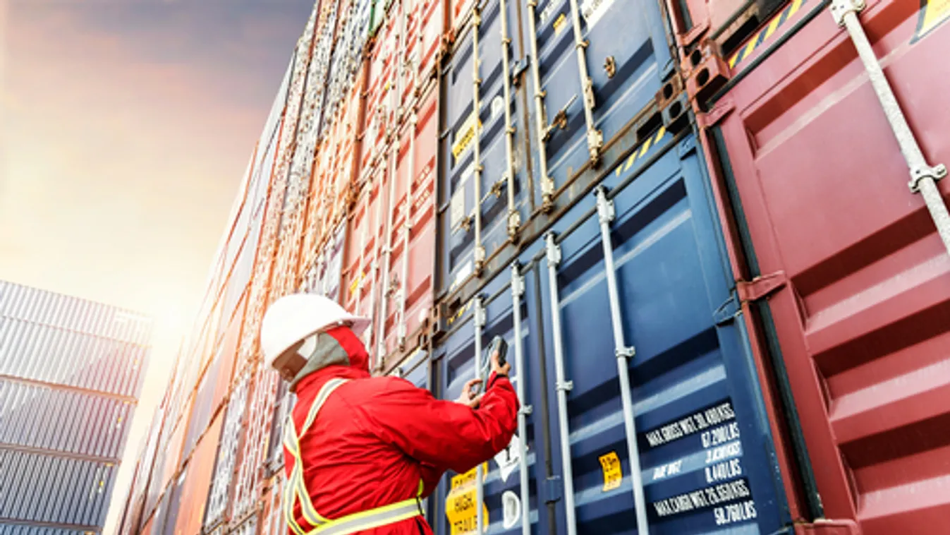 Az Egyesült Államok európai termékeket sújtó büntetővámokat vezetett be péntektől