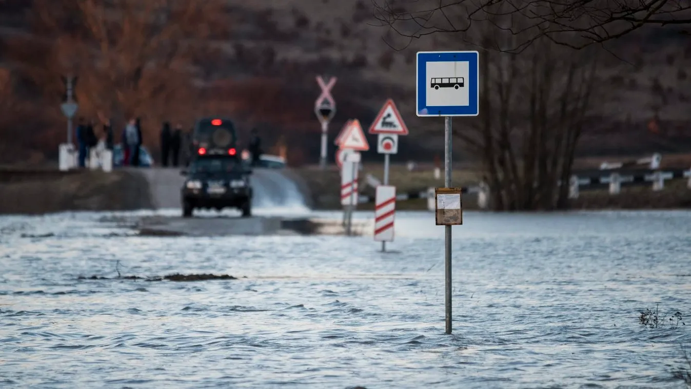 Nincs már árvíz miatt lezárt út Borsodban