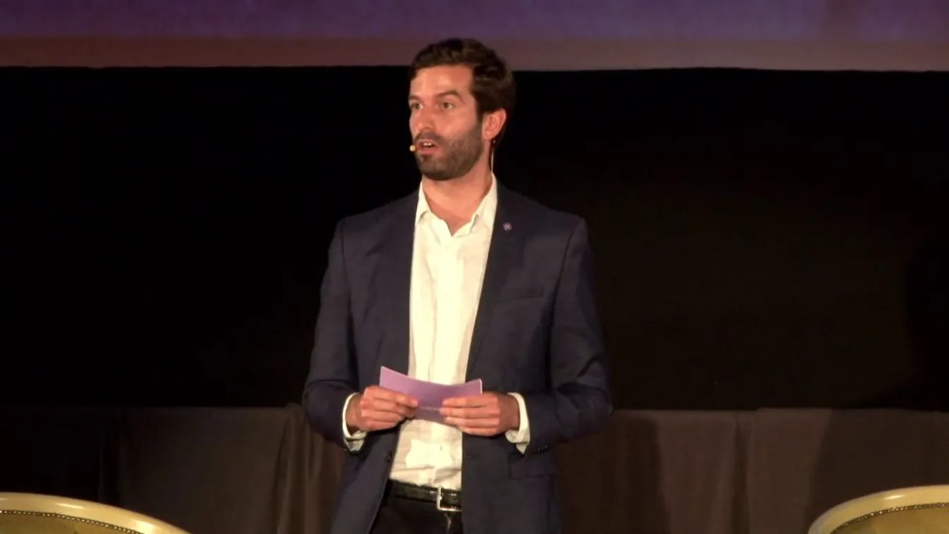 A román jelöltnek gratulált a Momentum elnöke