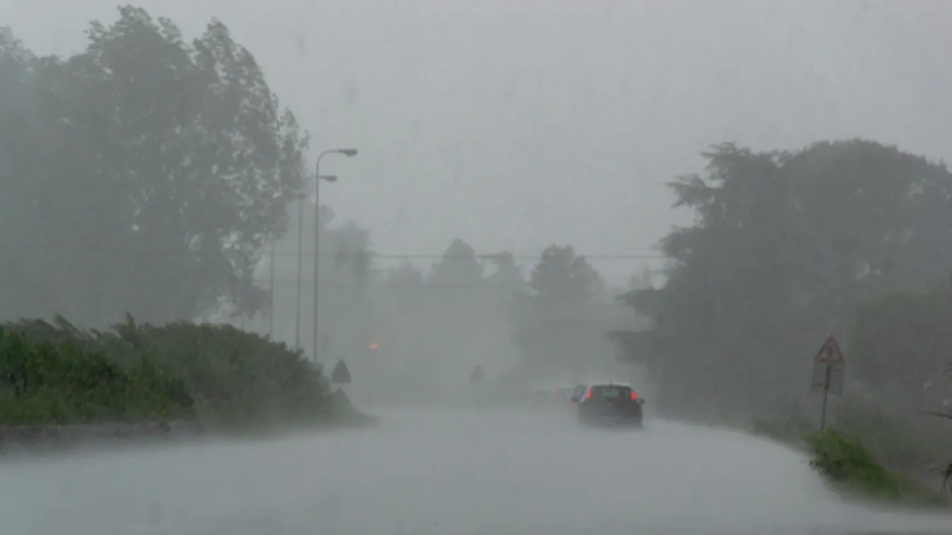 Viharos idő miatt 140 ezer háztartásban szünetel az áramszolgáltatás Franciaországban