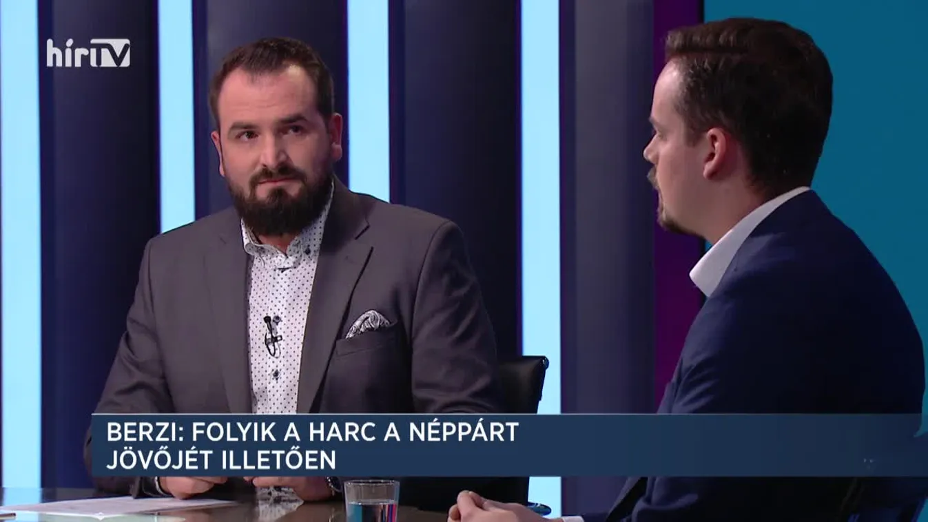 Plusz-mínusz: Harc a Néppárt jövőjét illetően