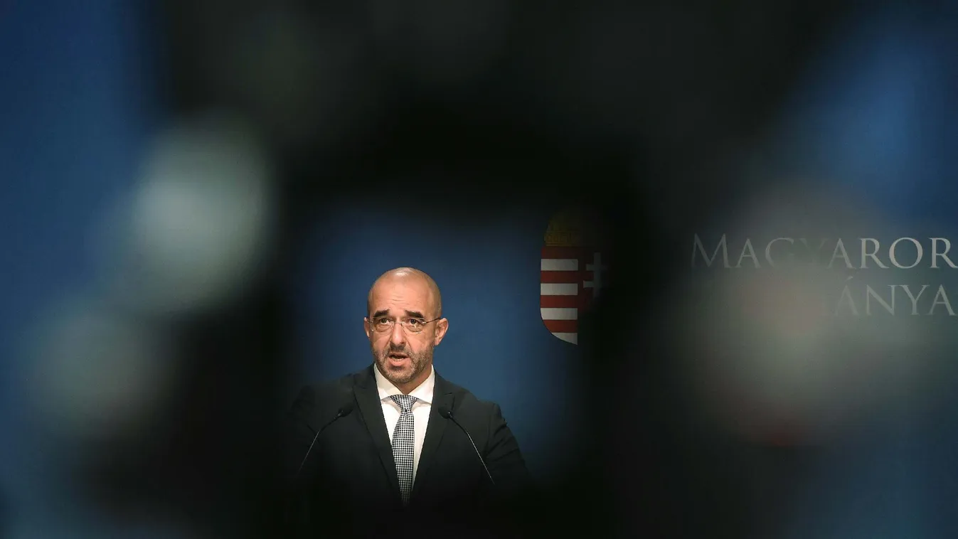 Kovács Zoltán: A kommunizmusnak nincsenek hősei, csak áldozatai