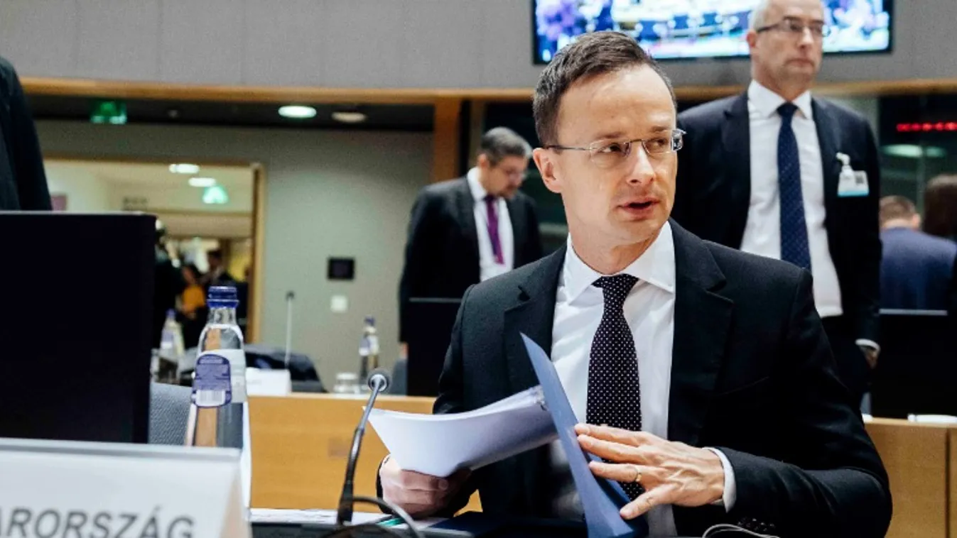 Szijjártó: Folyamatosan növekvő migrációs nyomással kell számolni