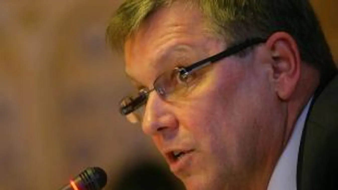 Matolcsy György: Meg kell újítani az eurót