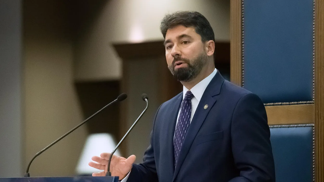 Hidvéghi elutasította a magyar sajtószabadság helyzetével kapcsolatos bírálatokat az EP-ben