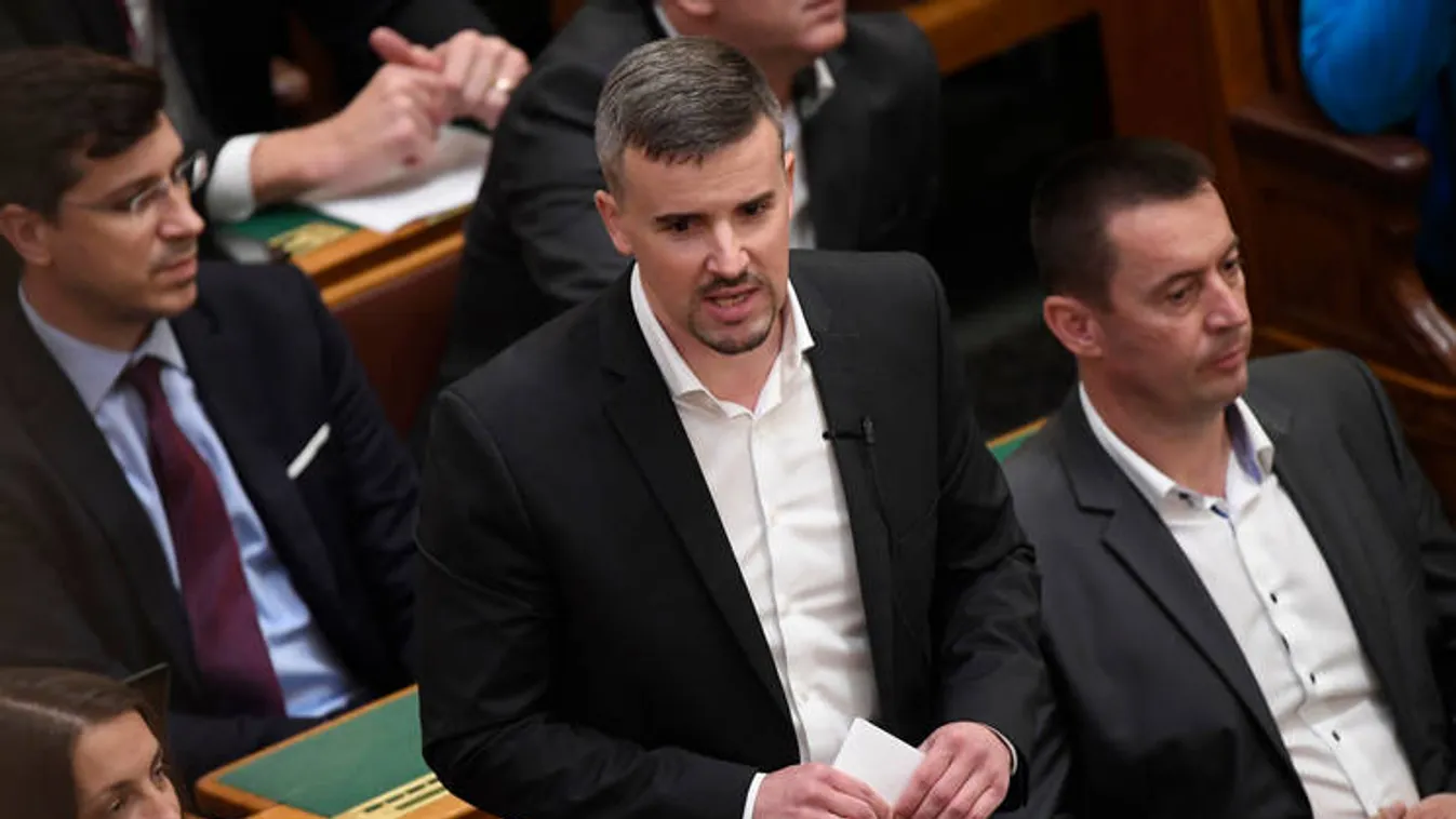 Jakab Pétert a pártbéli ellenfelei buktatták meg