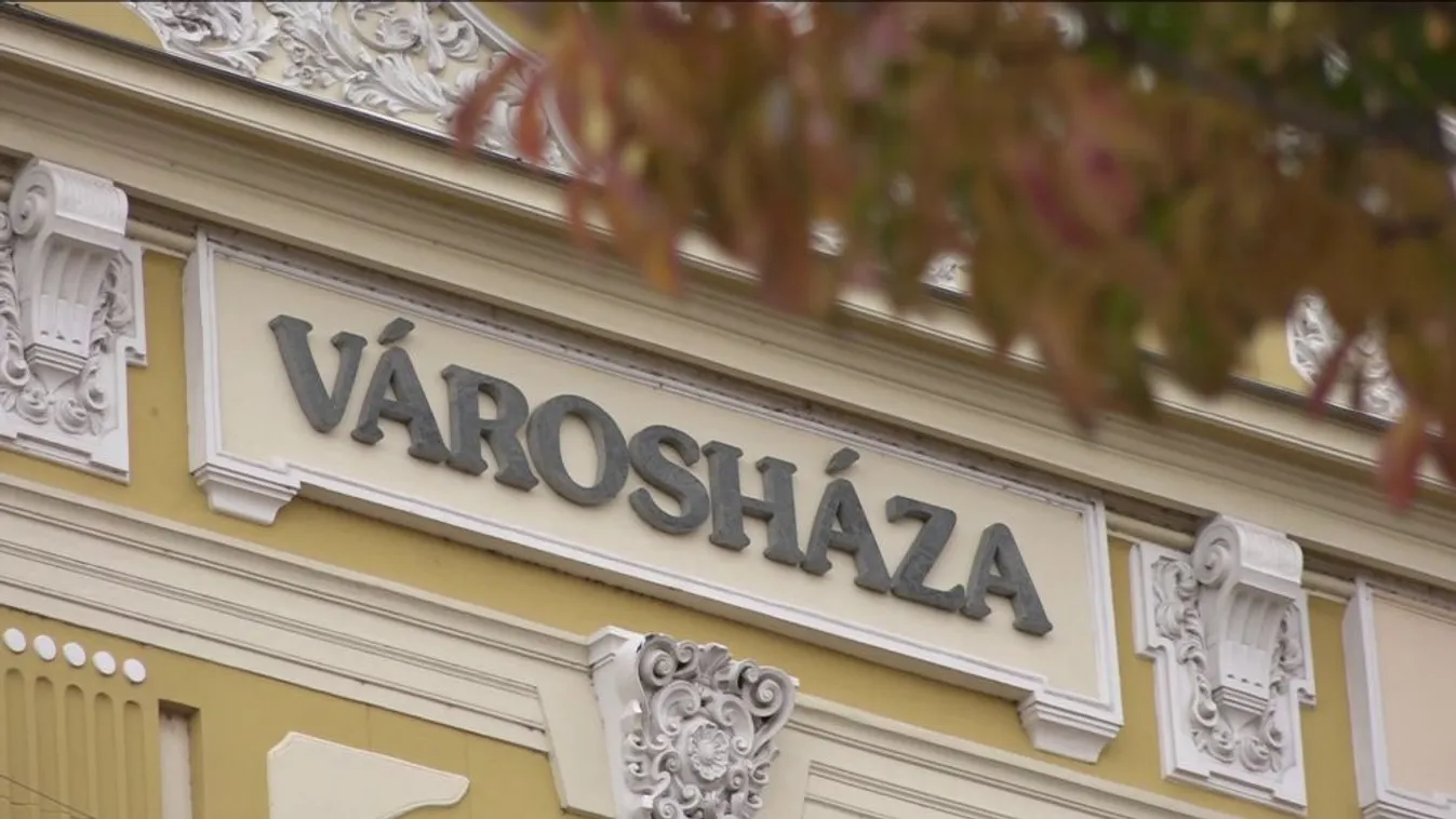 Távozásra szólították fel a cégvezetéstől eltiltott MSZP-s képviselőt