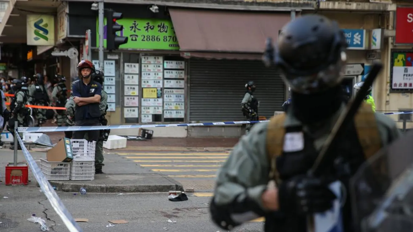 Ismét éles lőszert használtak hongkongi rendőrök