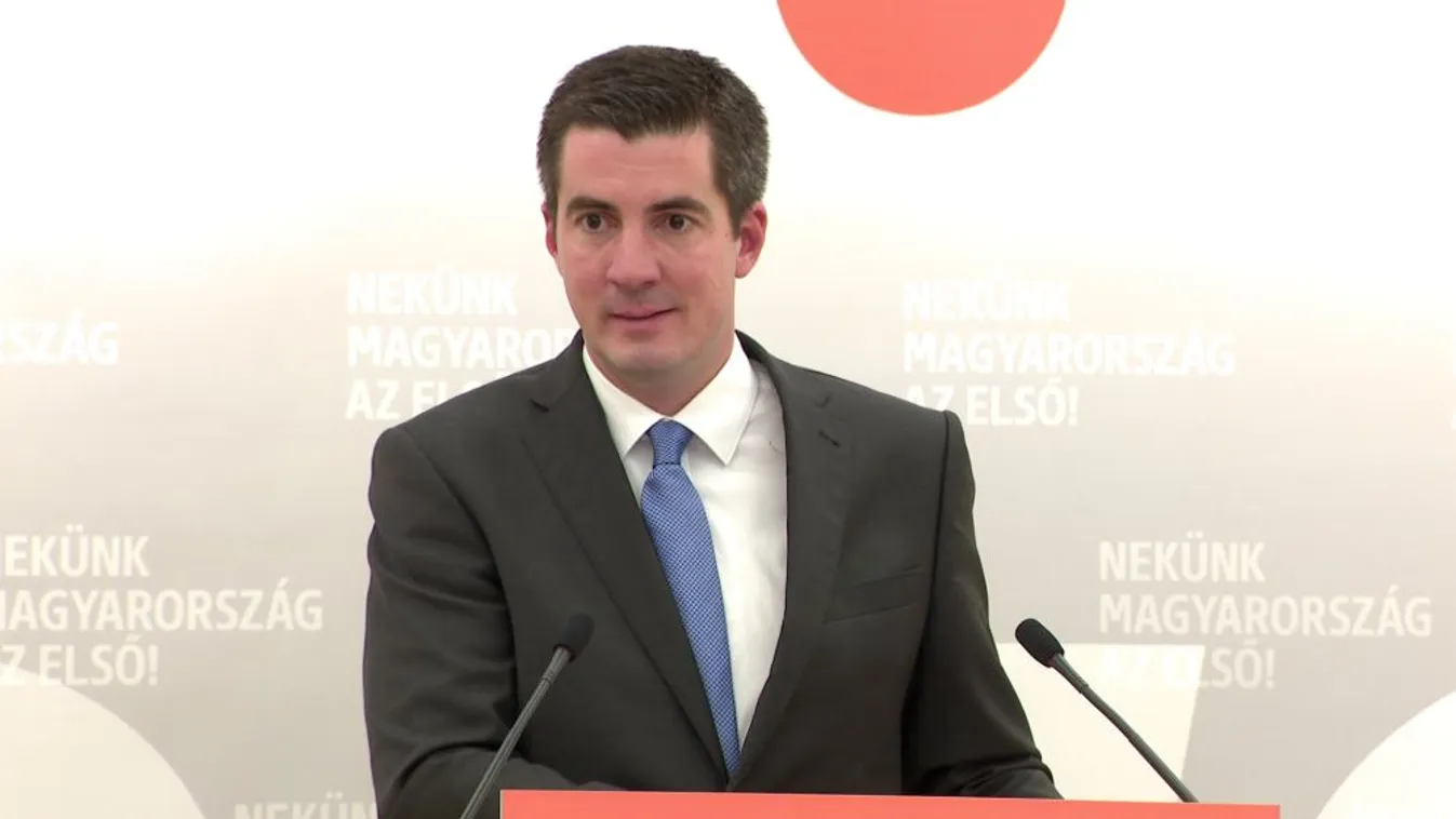 Kocsis: A parlamentben ocsmány beszédnek, rendbontásnak nincs helye