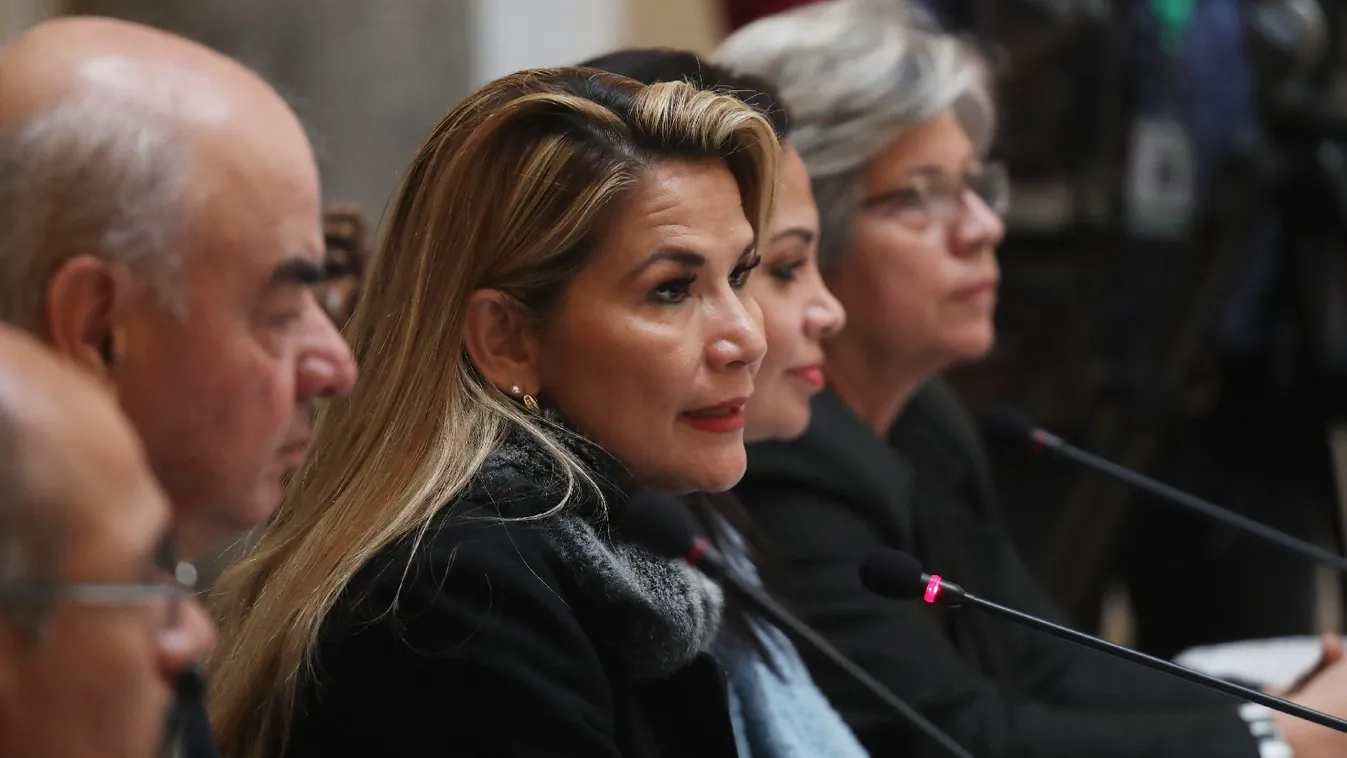 A parlament jóváhagyta az új választásokról szóló törvényt