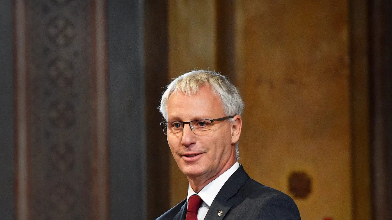 Emléktáblát avattak az 575 éve történt várnai csata évfordulóján Bulgáriában