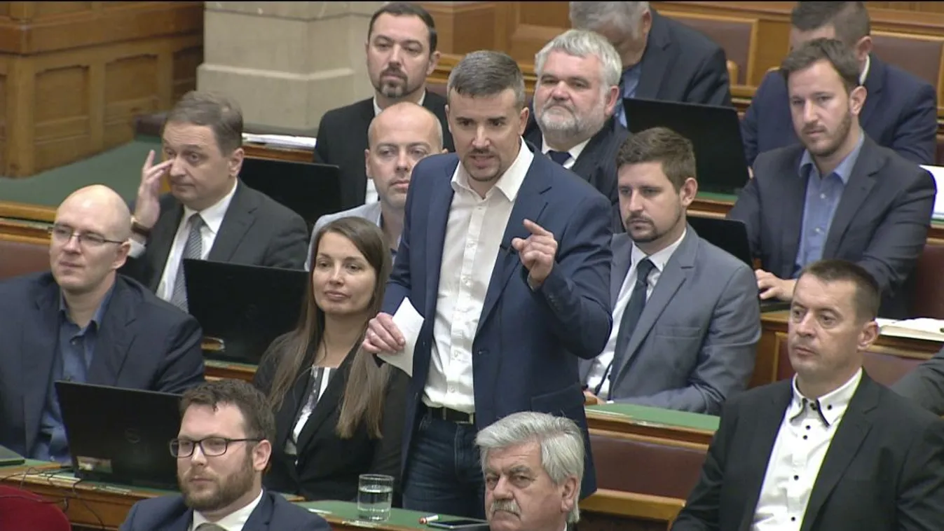 Holnap elkergeti a nép a kormányt – vizionálta Jakab Péter a parlamentben