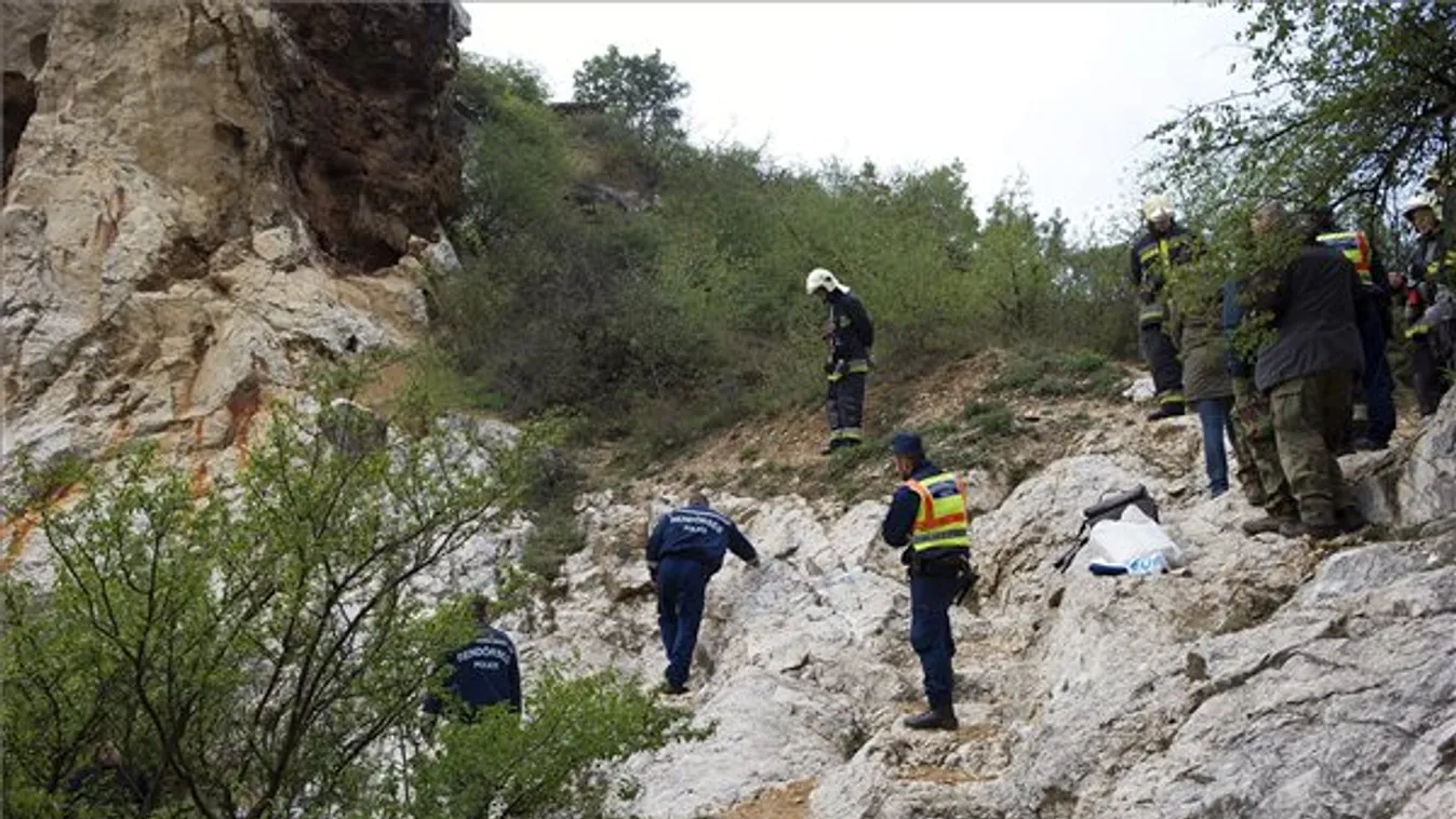Szakadékba zuhant egy busz Peruban, tízen meghaltak