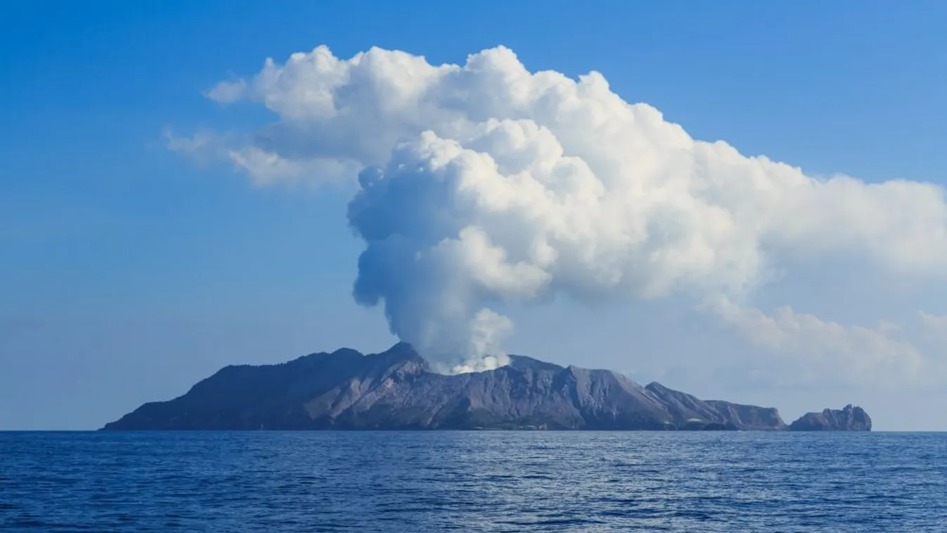 Kitört Új-Zélandon a fehér-szigeti vulkán