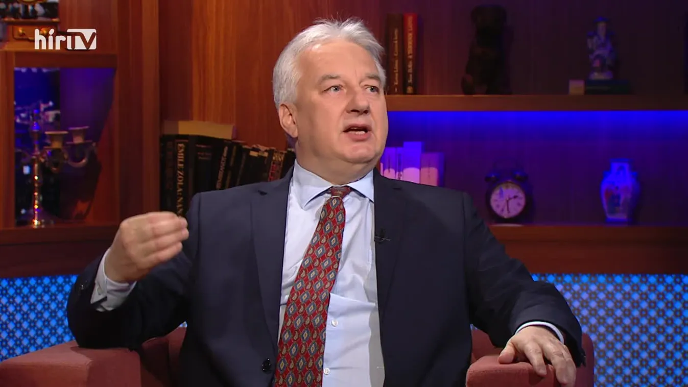 Semjén Zsolt: A mondanivaló, a tartalom az örök, az evangéliumból következik