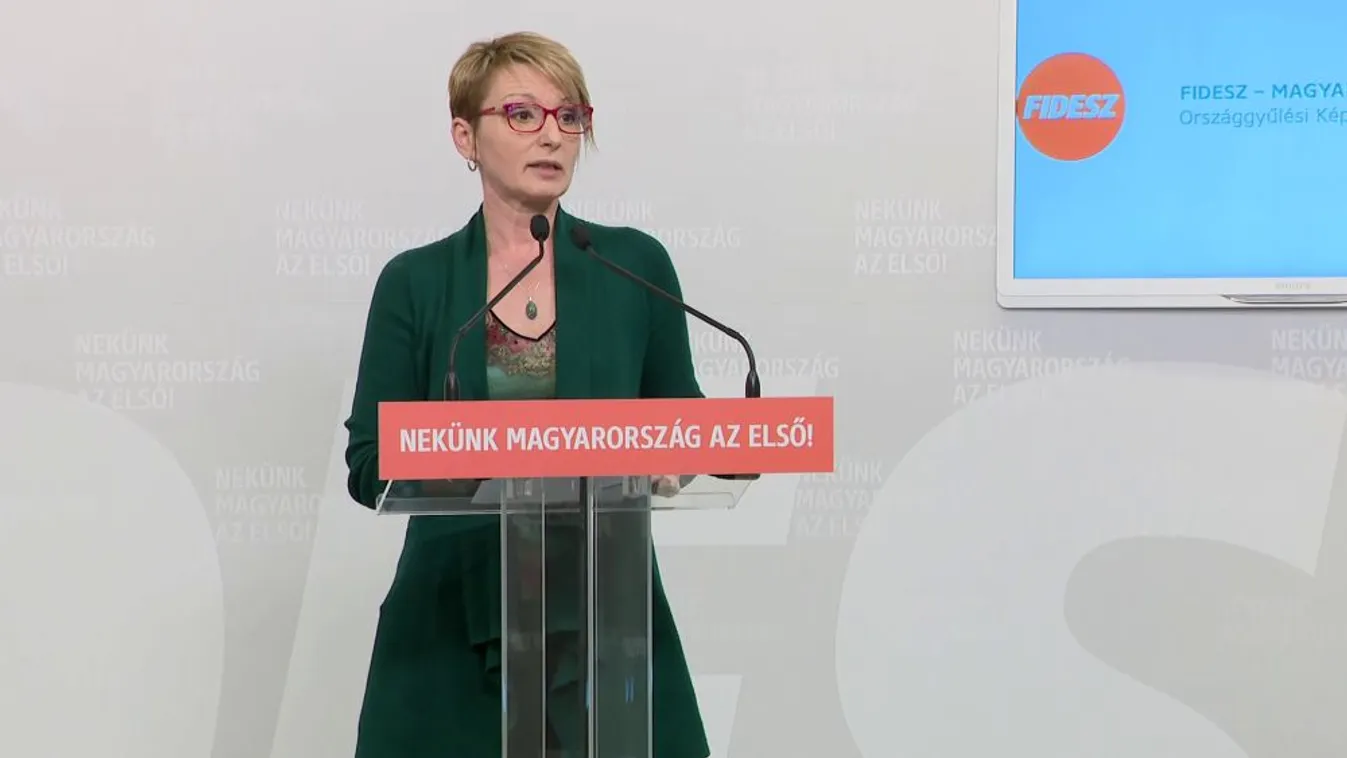 Czunyiné: Felháborító, hogy Szabó Tímea szó nélkül hagyja Burány kijelentését