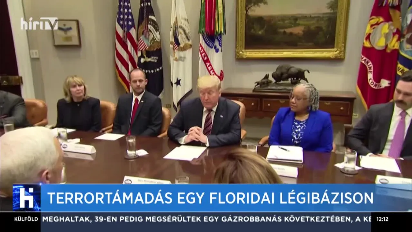 Terrortámadás egy floridai légibázison