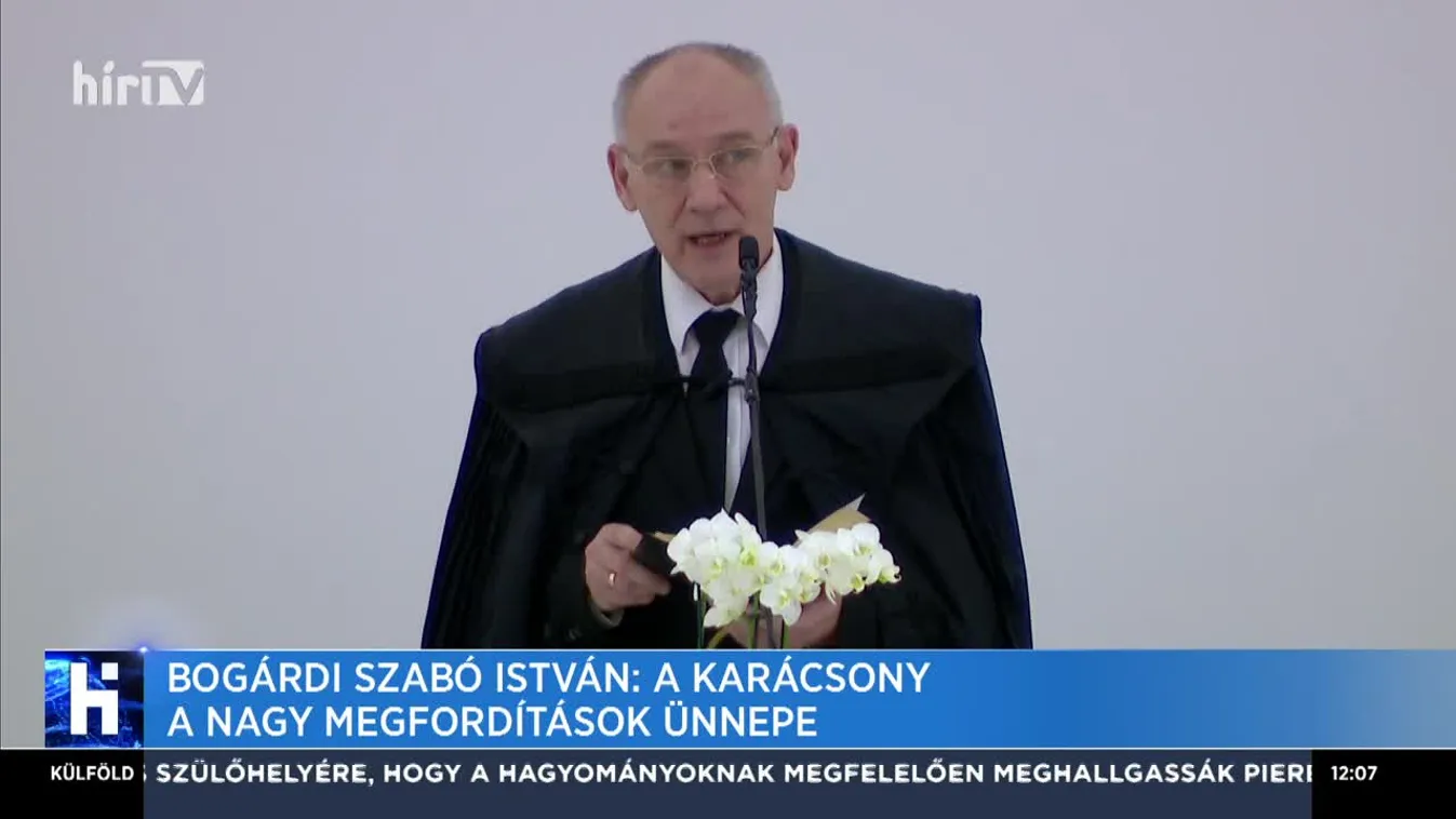 Bogárdi Szabó István: A karácsony a nagy megfordítások ünnepe