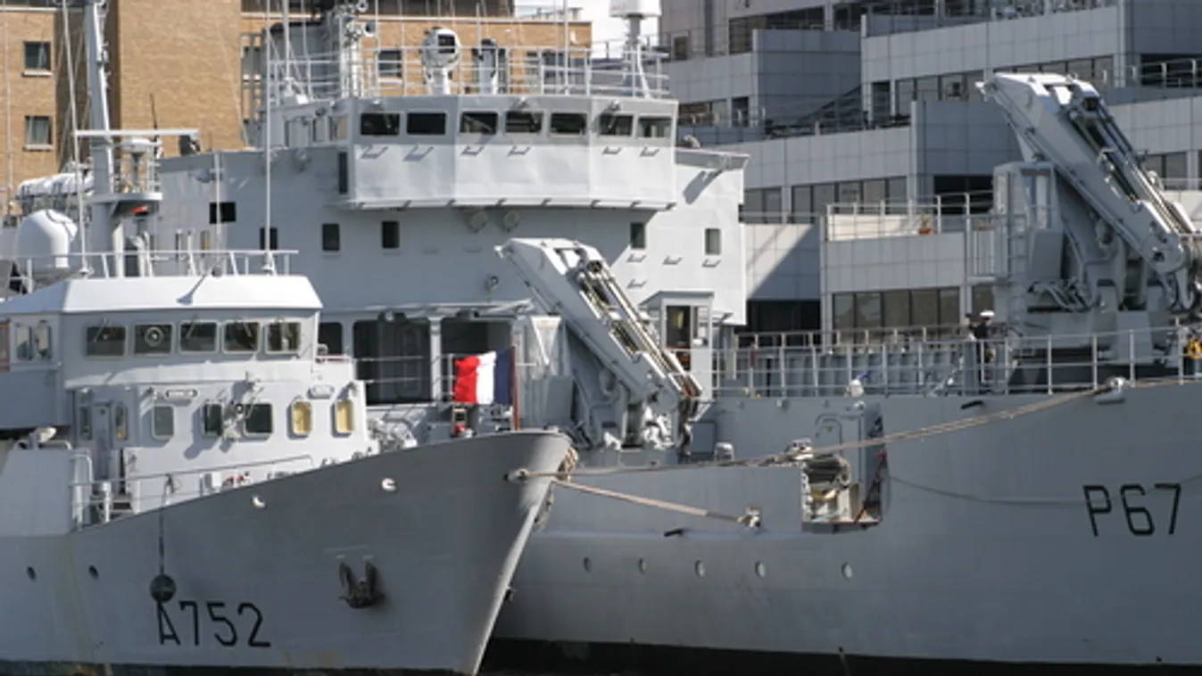 Franciaország mégsem ad hajókat a líbiai haditengerészetnek