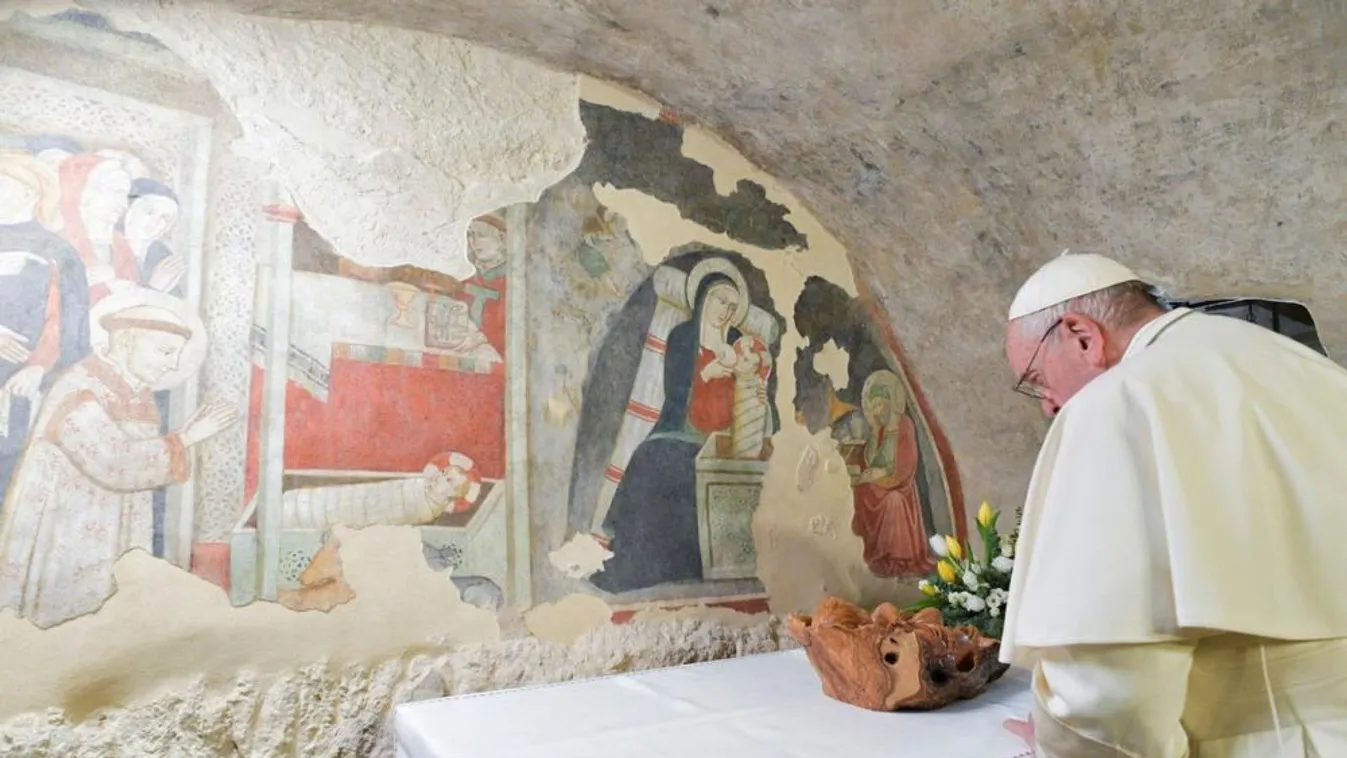 Ferenc pápa apostoli levélben hangsúlyozta a karácsonyi keresztény hagyomány jelentőségét