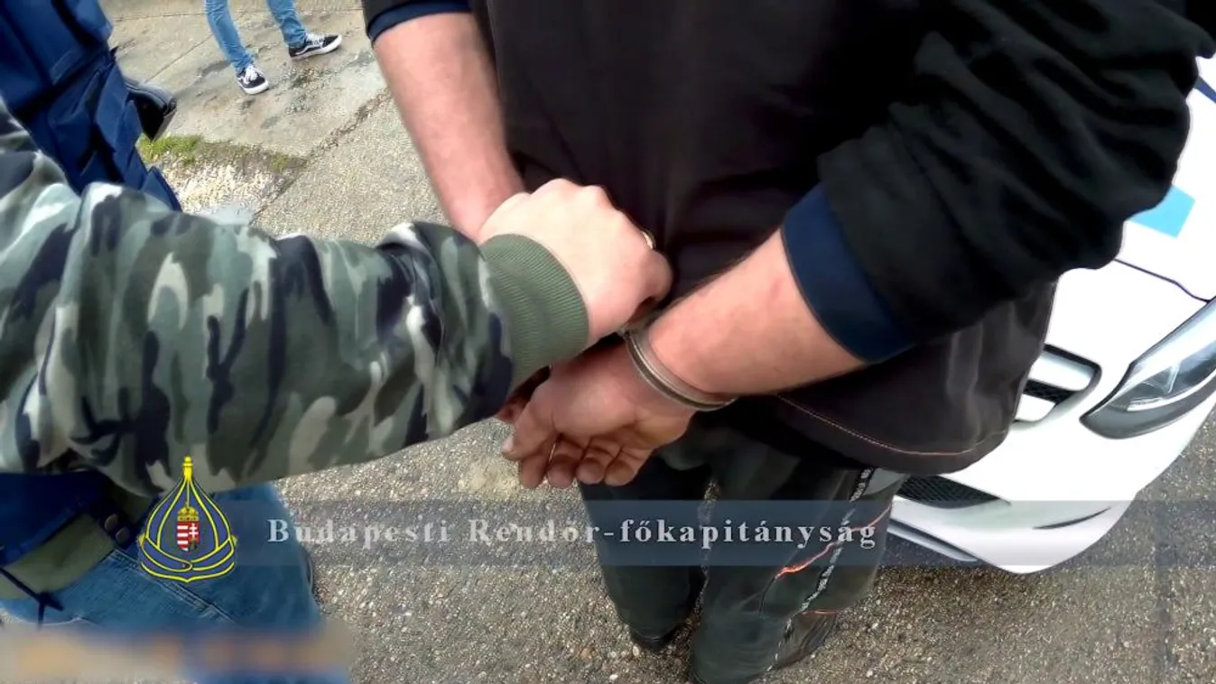 Kilónyi kokaint találtak egy csepeli műhelyben