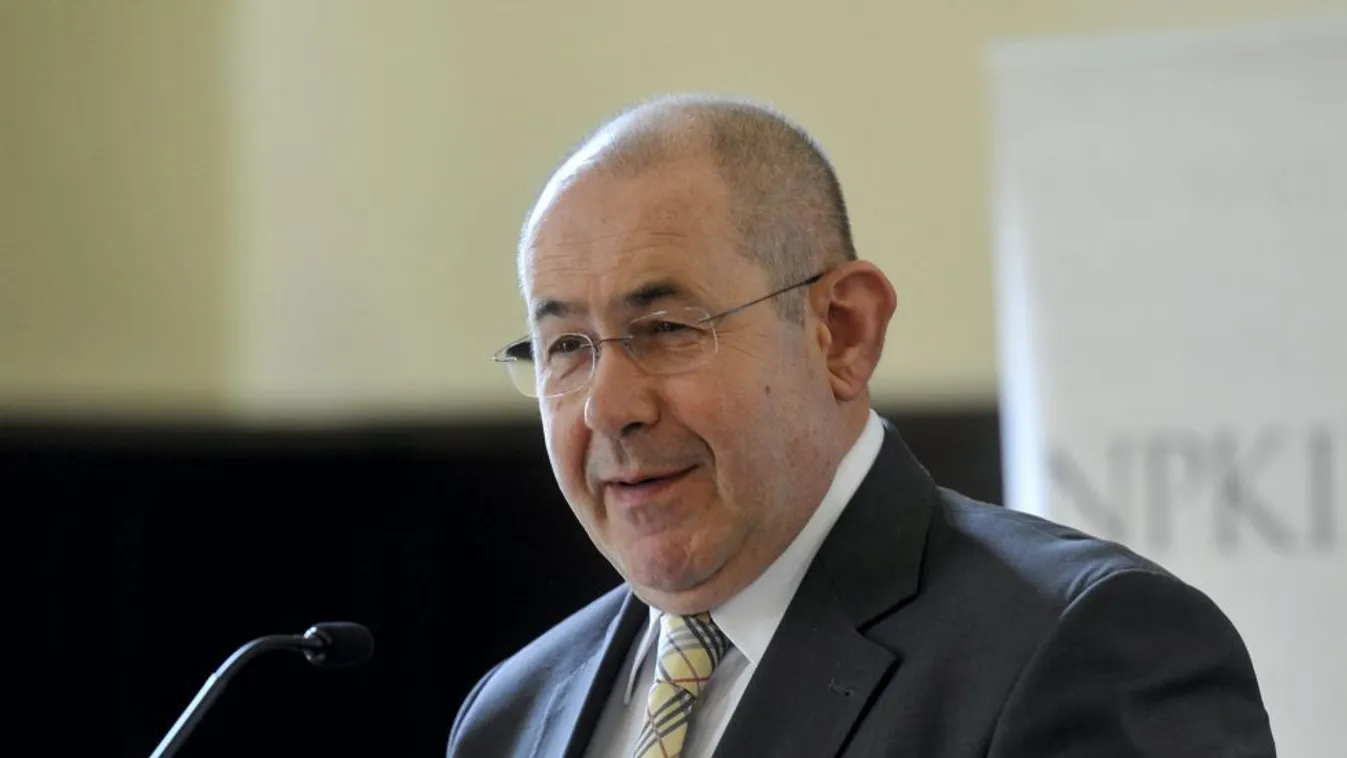 Pásztor István: 2019 sikeres volt, 2020 sok kihívást tartogat