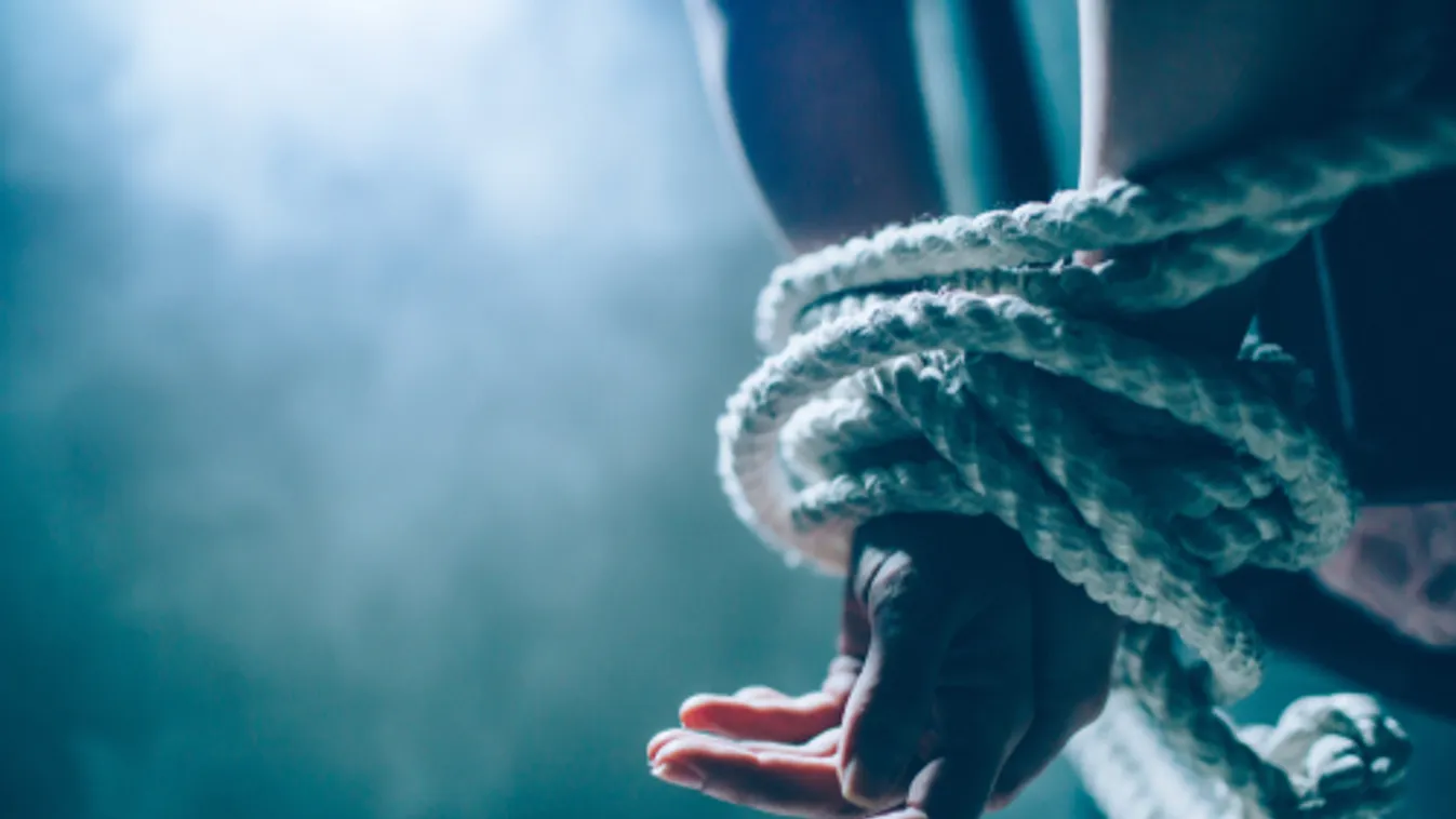 Elrabolták egy görög hajó legénységének több tagját Kamerun partjainál