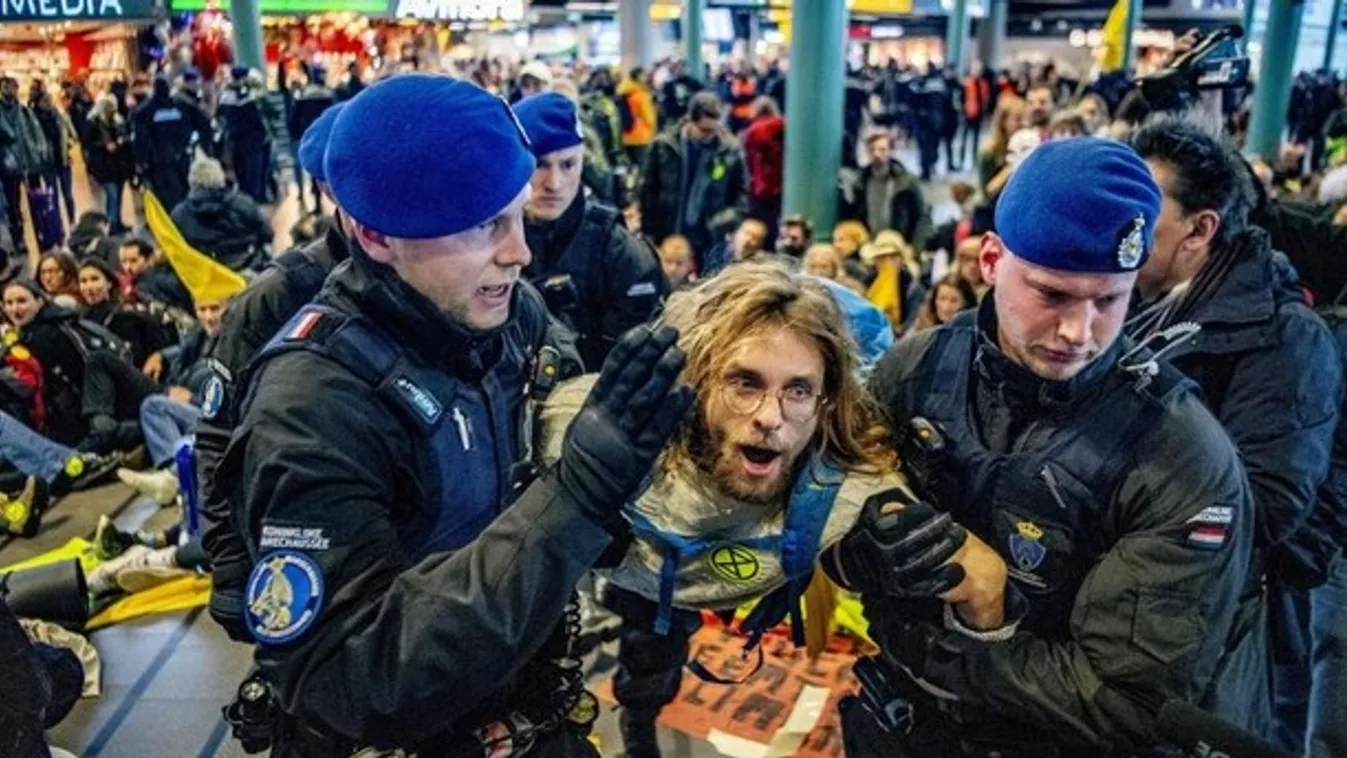 Tucatnyi klímaaktivistát állítottak elő